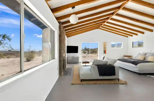 7657 N Star Avenue, 29 Palms CA: https://media.crmls.org/mediaz/7de5925a-da93-4559-a247-fe9c795b98cd.jpg