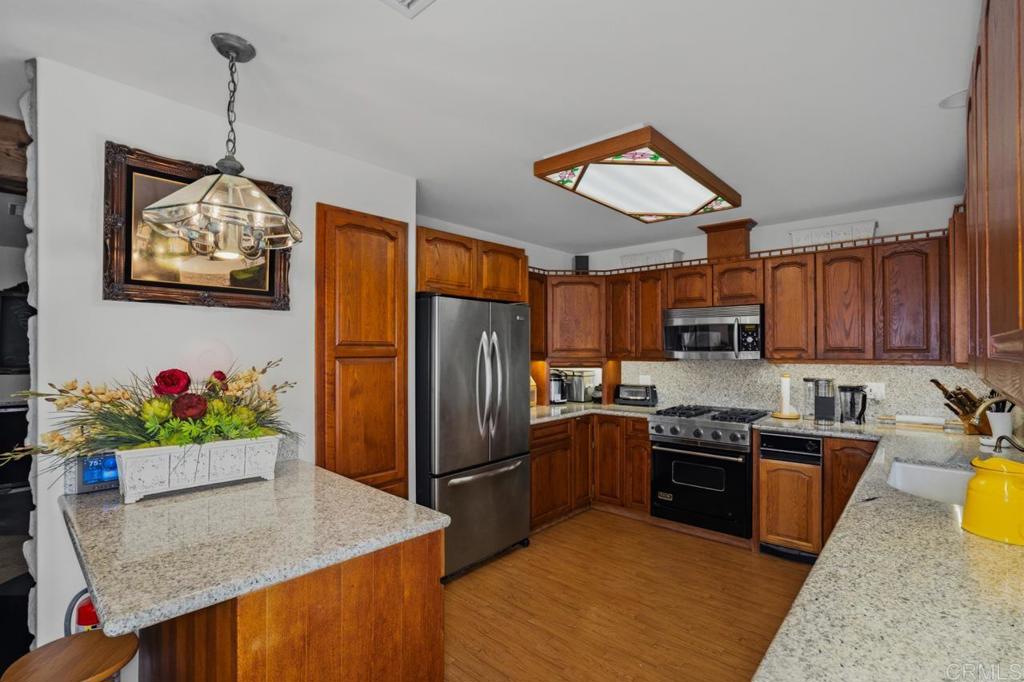 2875 Qualtrough Street - photo 7