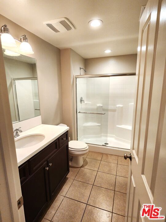 14147 Scripps Avenue, Chino CA: https://media.crmls.org/mediaz/7de6d6fa-725b-46de-8456-6001d2ea99e6.jpg