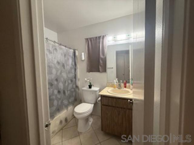 4666 HOME, San Diego CA: https://media.crmls.org/mediaz/7de71455-0524-4684-90f7-c90ddc74c909.jpg
