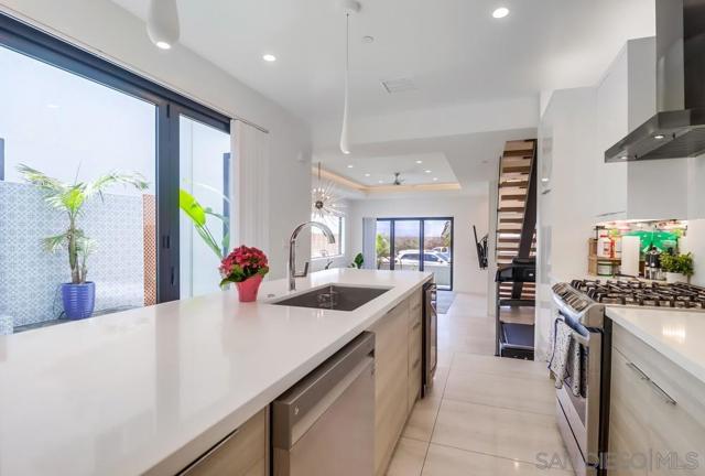 140 Imperial Beach Blvd, Imperial Beach CA: https://media.crmls.org/mediaz/7de7322f-959a-49ee-9dbd-c73c33e396dd.jpg