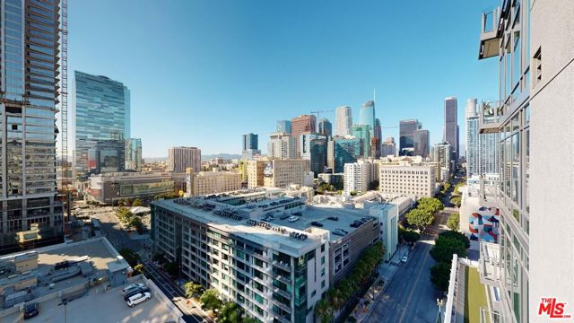 1100 Hope Street, Los Angeles, California 90015, 1 Bedroom Bedrooms, ,1 BathroomBathrooms,Condominium,For Sale,Hope,24425757