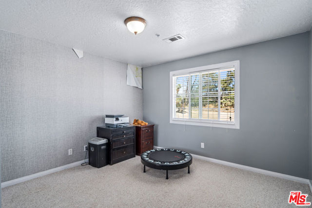 9999 Del Sol Avenue, Phelan CA: https://media.crmls.org/mediaz/7de9997c-bb38-42f2-9b01-685dc121c8ff.jpg