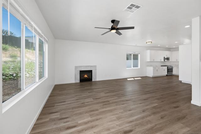 1624 Mauzy Way, El Cajon CA: https://media.crmls.org/mediaz/7deaca7c-71f8-46a6-b881-cbfb5462a2c3.jpg