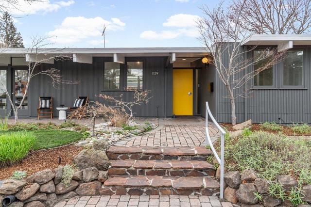 Image 3 of 73 For 829 Talisman Drive