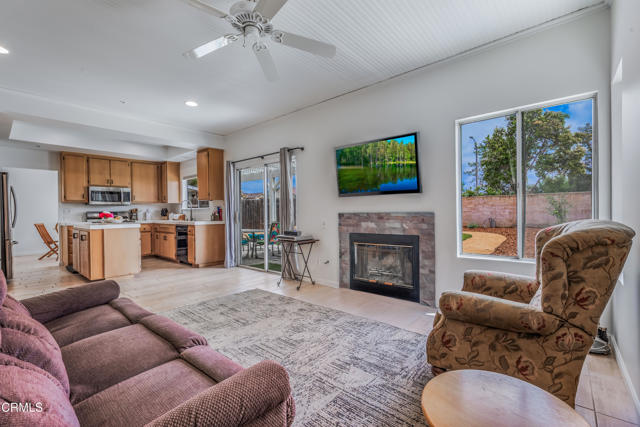 Detail Gallery Image 11 of 26 For 10598 Sunflower St, Ventura,  CA 93004 - 4 Beds | 2/1 Baths