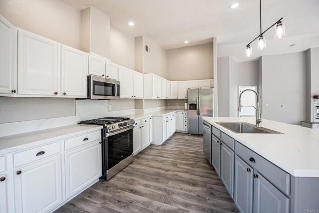 11112 Calgary Way, Valley Center CA: https://media.crmls.org/mediaz/7dec4230-4296-45c3-9525-25f94ad3b1c3.jpg