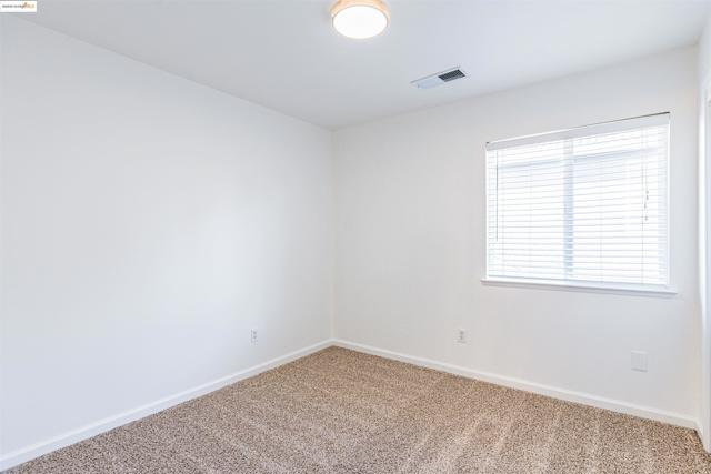 5425 Spur St, Riverbank CA: https://media.crmls.org/mediaz/7decce95-d473-468c-bd7f-264695f9c8a8.jpg