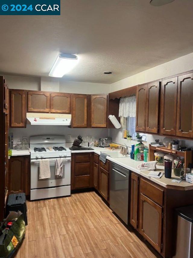 https://media.crmls.org/mediaz/7ded51b4-9dba-4ae2-832b-50af3ea3f4c0.jpg?preset=X-Large