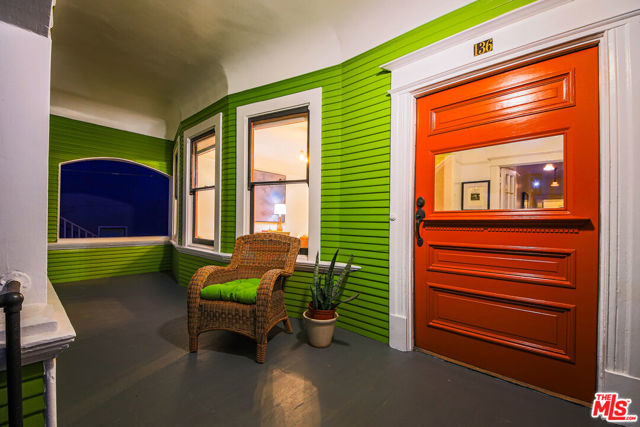 132 N Avenue 57, Los Angeles CA: https://media.crmls.org/mediaz/7dedd0e9-1035-47f2-9eb9-a09ef0a8ef24.jpg