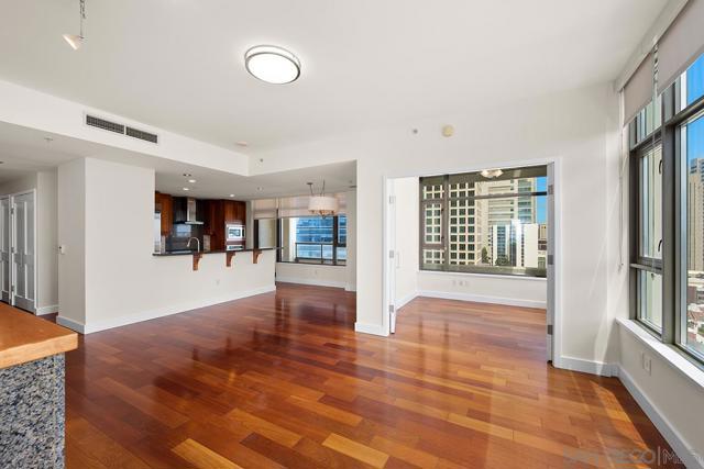 700 W E Street, San Diego CA: https://media.crmls.org/mediaz/7dedd84f-97f4-4db1-9b8c-102e2417518c.jpg