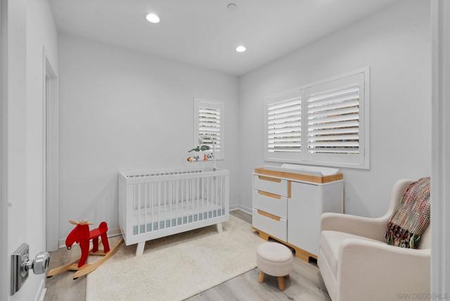 4865 39th Street, San Diego CA: https://media.crmls.org/mediaz/7dee16e7-f4aa-4098-98dd-01b4f3233c37.jpg