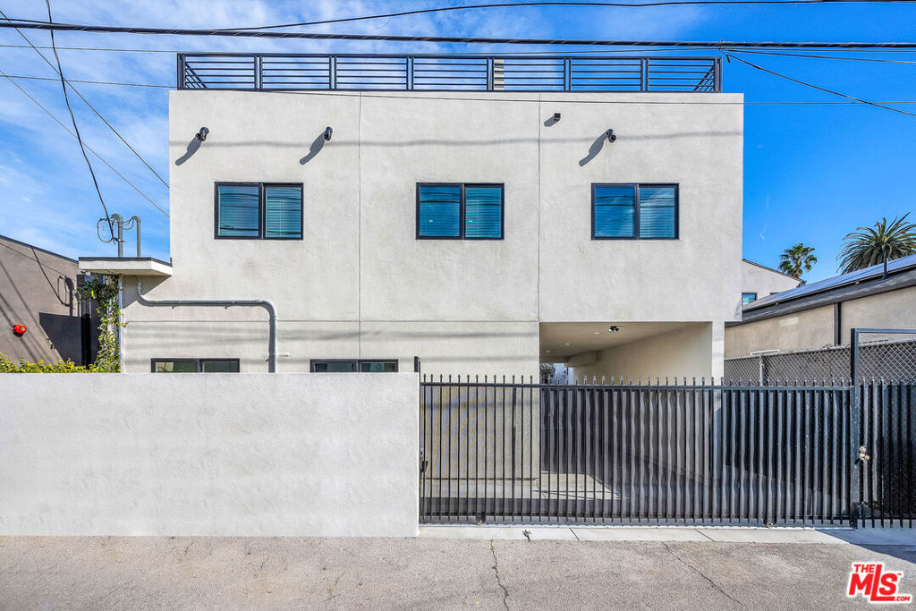 1055 Palms Boulevard