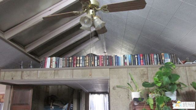 31750 Selmadolph Street, Lucerne Valley CA: https://media.crmls.org/mediaz/7defc825-4b28-44d1-ad20-cc54a70b4ef1.jpg