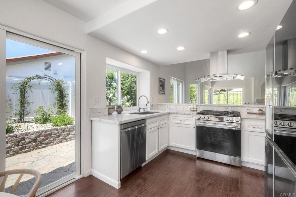 4710 Majorca Way - photo 8