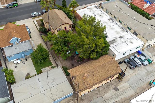 4438 44 Campus, San Diego CA: https://media.crmls.org/mediaz/7df02a98-cce6-46df-b069-30f8ddef0f77.jpg