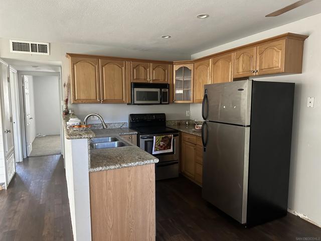 2616 Alpine Blvd, Alpine, California 91901, 2 Bedrooms Bedrooms, ,1 BathroomBathrooms,Condominium,For Sale,Alpine Blvd,240019124SD