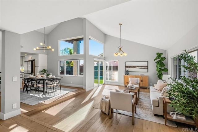 Detail Gallery Image 7 of 37 For 7310 Esfera St, Carlsbad,  CA 92009 - 4 Beds | 3 Baths