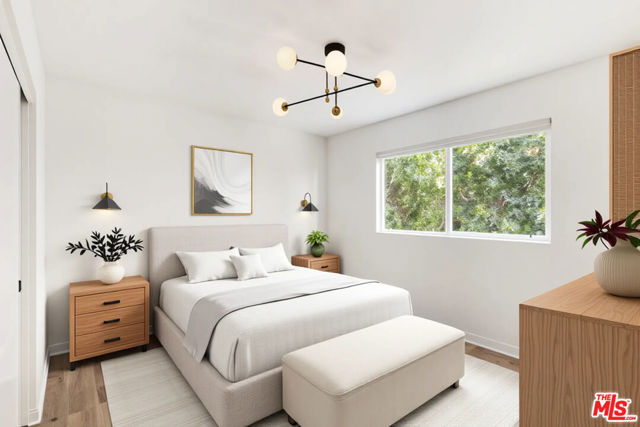 7676 Coldwater Canyon Court, North Hollywood CA: https://media.crmls.org/mediaz/7df15f08-3bd3-4701-a44e-2c60a65b8018.jpg