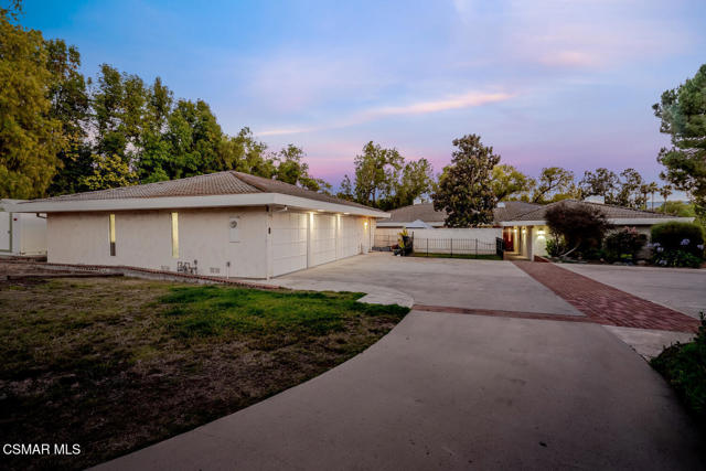 356 Laguna Terrace, Simi Valley CA: https://media.crmls.org/mediaz/7df19d1b-97ee-41a5-924a-c06dd0dac7f4.jpg