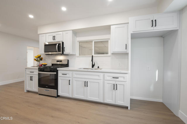 Detail Gallery Image 12 of 16 For 5840 Satsuma Avenue Ave, Los Angeles,  CA 91601 - 3 Beds | 1 Baths