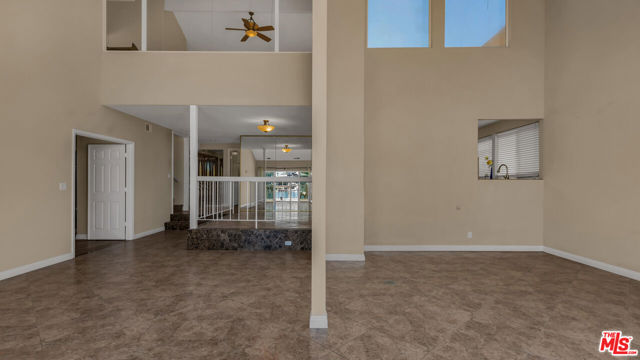 16661 Carousel Lane, Huntington Beach CA: https://media.crmls.org/mediaz/7df32285-3067-4753-8eca-899fa1ef79ed.jpg