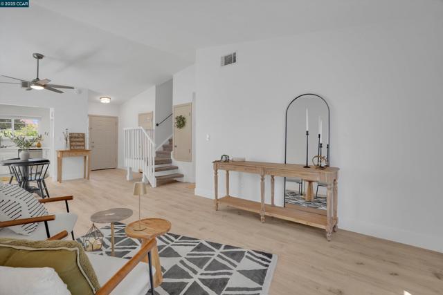 3253 Madrone St, Antioch CA: https://media.crmls.org/mediaz/7df354ea-d577-40f3-aafc-b0a70343333d.jpg