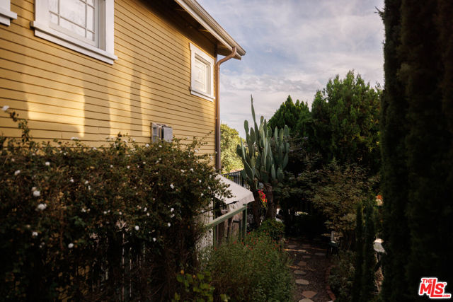 6205 Vidette Street photo 24