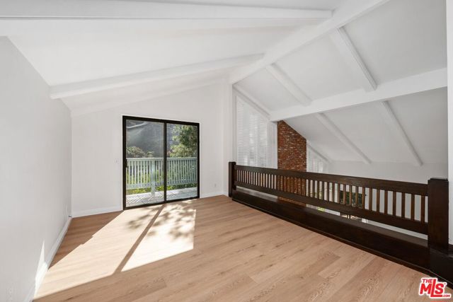 1317 Avenida De Cortez, Pacific Palisades CA: https://media.crmls.org/mediaz/7df4f13a-6578-432e-a4f1-49c08be1e0a3.jpg