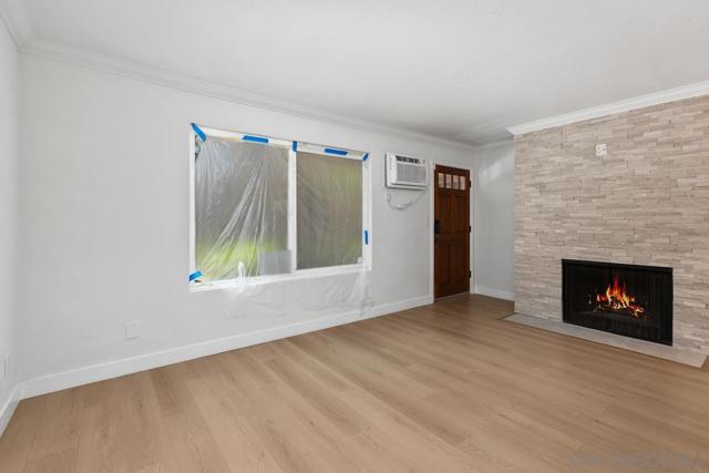 4230 48th St, San Diego CA: https://media.crmls.org/mediaz/7df4f4d5-5754-4d24-b893-63aee316675e.jpg