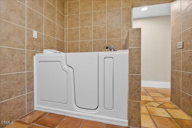 Detail Gallery Image 42 of 61 For 2900 Windward Way, Oxnard,  CA 93035 - 3 Beds | 2 Baths