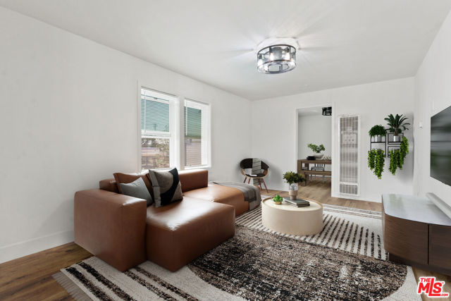 6064 Atlantic Avenue, Long Beach CA: https://media.crmls.org/mediaz/7df81ebb-d649-44f3-97e6-fcbe3680abe0.jpg