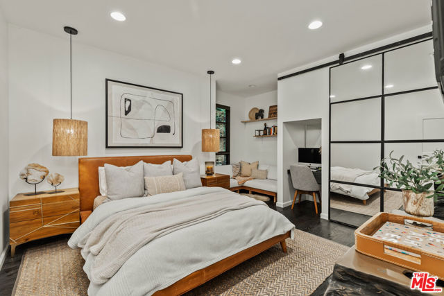 3159 Thatcher Avenue, Marina del Rey CA: https://media.crmls.org/mediaz/7df89d97-3668-483e-9367-93d20c1a207c.jpg