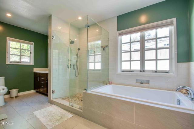 Detail Gallery Image 32 of 50 For 1014 Stearns Dr, Los Angeles,  CA 90035 - 3 Beds | 3 Baths