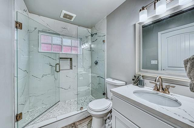 7550 Sandholdt Road, Moss Landing CA: https://media.crmls.org/mediaz/7df9bb11-e8ec-4c10-a629-e401368595c3.jpg