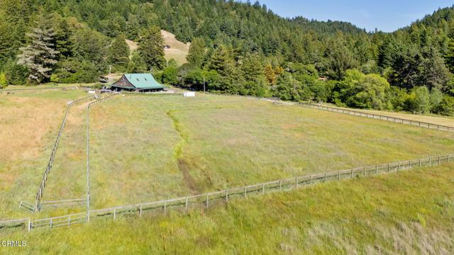 7950 Flynn Creek Road, Comptche CA: https://media.crmls.org/mediaz/7dfa1ae8-607e-432e-9e39-f4474b47e222.jpg