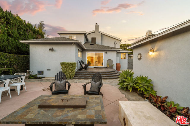 7737 Denrock Avenue, Los Angeles CA: https://media.crmls.org/mediaz/7dfa3435-ce76-4956-a03d-634de67ae3c1.jpg