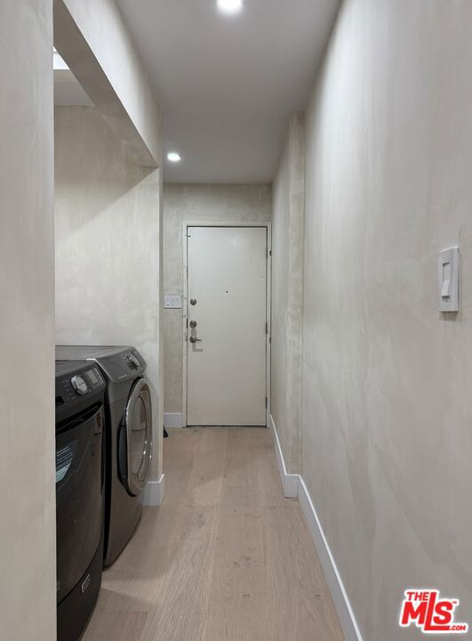 4108 Valley Vista Court, Sherman Oaks CA: https://media.crmls.org/mediaz/7dfa4ea9-640d-424a-94e3-0b61fd66b772.jpg
