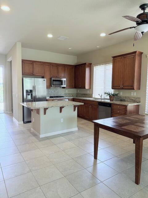 81613 Avendia De Musica, Indio CA: https://media.crmls.org/mediaz/7dfa5eac-2194-4de1-a5a6-83118e3e6b1a.jpg