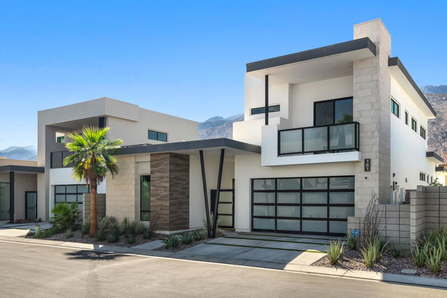 161 Holliday Way, Palm Springs CA: https://media.crmls.org/mediaz/7dfaa1c8-7067-4156-9821-57df832fc8ea.jpg