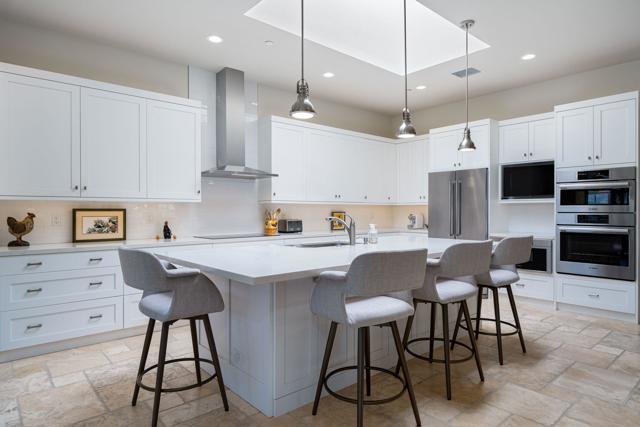 9 Furman Court, Rancho Mirage CA: https://media.crmls.org/mediaz/7dfb0cf9-c2b8-48df-bf67-2cb4b30636ed.jpg