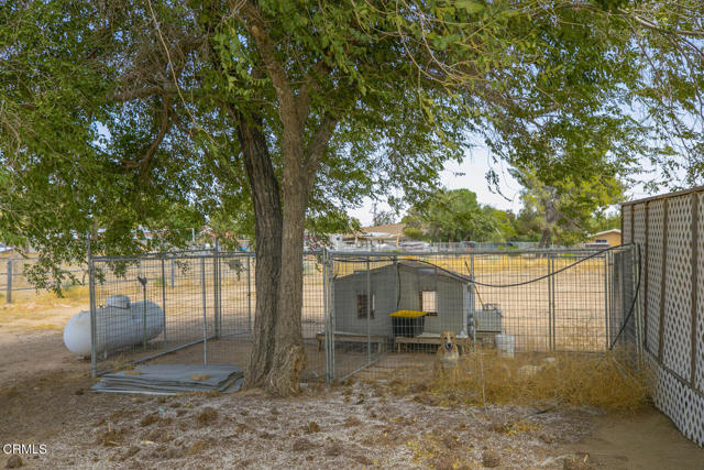3831 E Ave T 8, Palmdale CA: https://media.crmls.org/mediaz/7dfc9e5a-2666-4a9f-97b3-da3f97c485f6.jpg