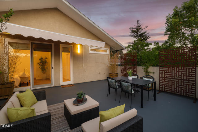 4531 El Camino Corto, La Canada Flintridge CA: https://media.crmls.org/mediaz/7dfd4189-2a2d-42ce-b221-768e4454125c.jpg