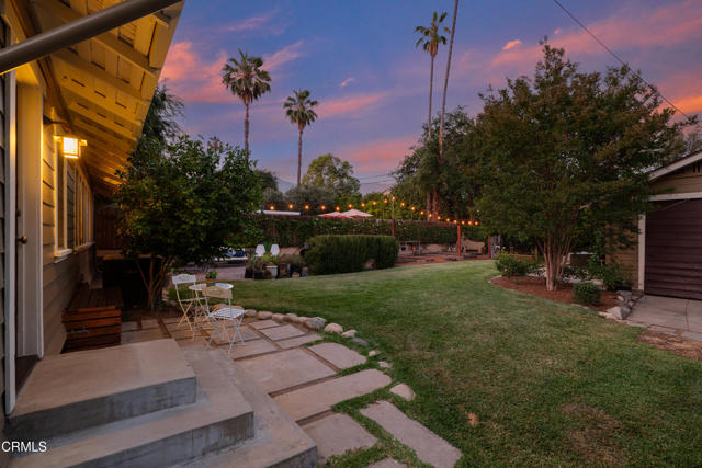 1036 N Chester Avenue, Pasadena CA: https://media.crmls.org/mediaz/7dfd7184-00d9-4d10-8f49-51aade692466.jpg
