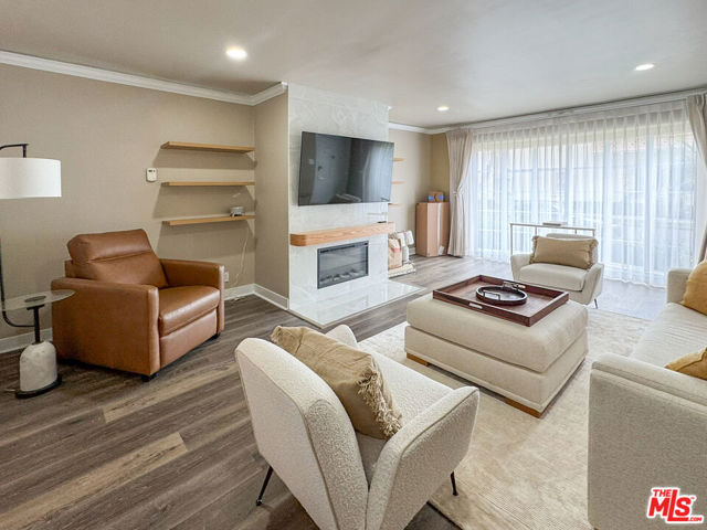 153 South Linden Drive, 1 photo 6