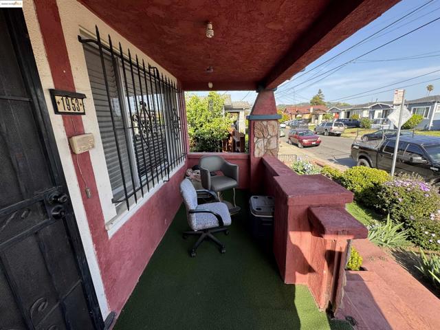 1953 102nd Ave, Oakland CA: https://media.crmls.org/mediaz/7dfe9f63-8298-47e1-ab22-55ee9ae2c8e0.jpg
