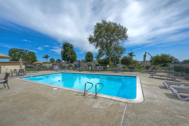 Detail Gallery Image 21 of 28 For 1014 Plover Way, Oceanside,  CA 92057 - 2 Beds | 2 Baths