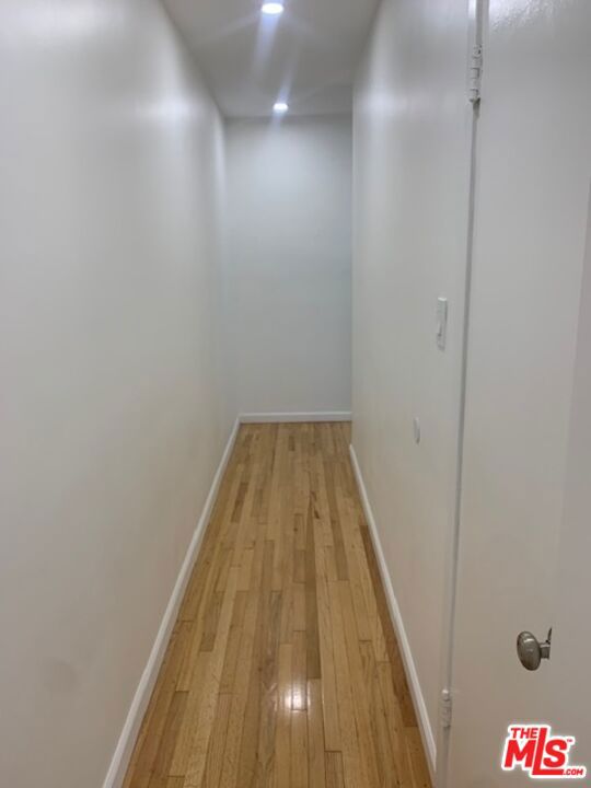 4131 Palmwood Drive, Los Angeles CA: https://media.crmls.org/mediaz/7dff3cb6-9e41-4a71-bb71-fb39fd18ab95.jpg