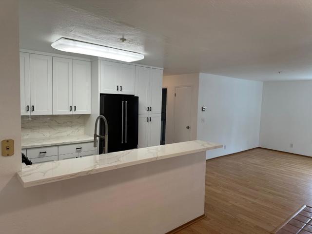 808 Red Leaf Court, San Francisco CA: https://media.crmls.org/mediaz/7dffb832-2ed6-42d2-9875-f4cde9bae345.jpg