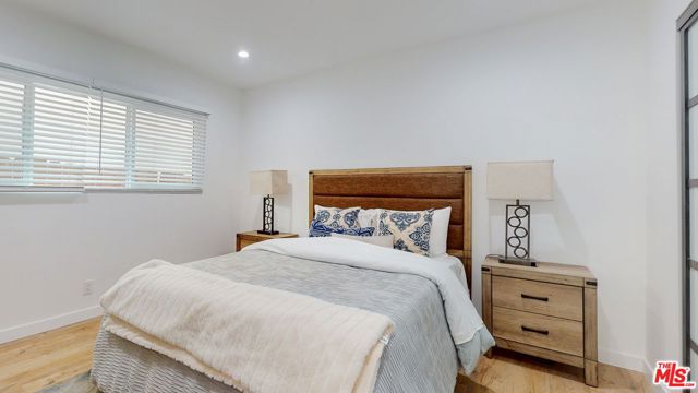 1435 N Fairfax Avenue, West Hollywood CA: https://media.crmls.org/mediaz/7e002b0a-b076-4ce0-85c7-efa3863e15c7.jpg
